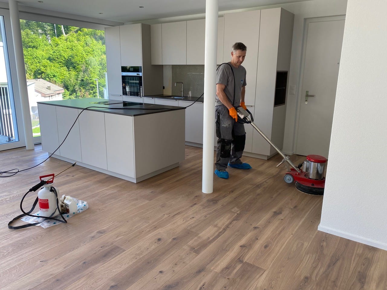 Reust-Platten_Reinigung-Pflege_01.jpg
