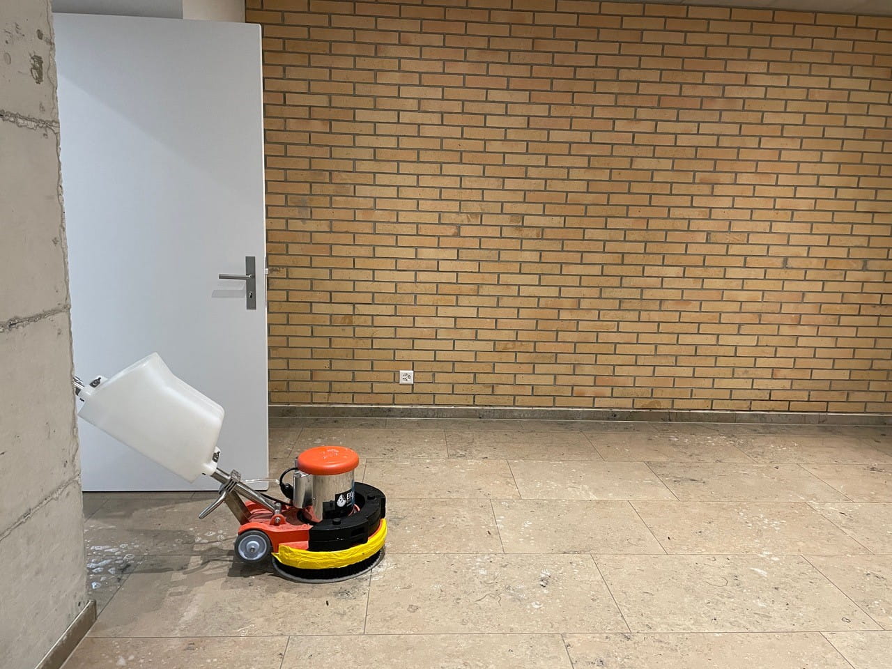 Reust-Platten_Reinigung-Pflege_05.jpg